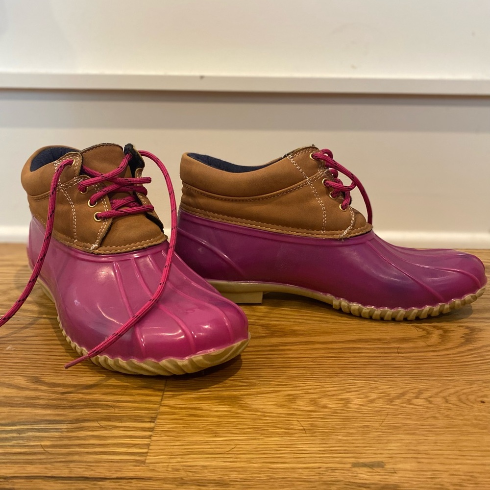 Tommy Hilfiger rain boots size 10